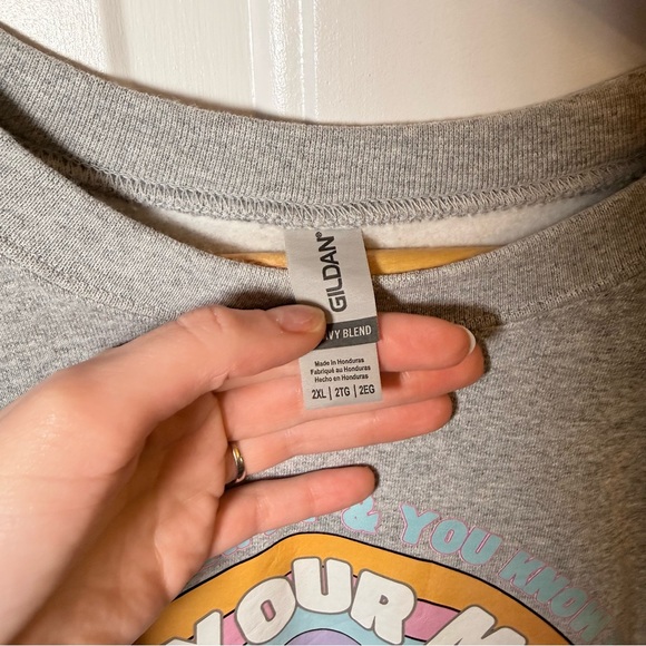 Gildan Gray Graphic Sweatshirt with Fun Design - Picture 5 of 6